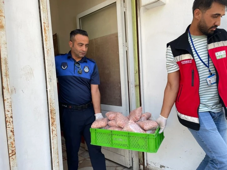  Adıyaman Belediyesi Zabıta Ekipleri sağlıksız ete geçit vermedi 