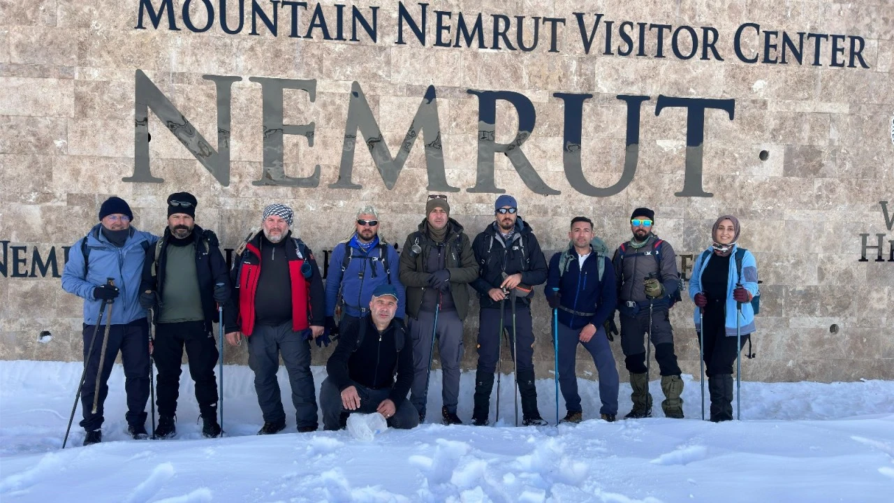 Adıyaman Kamp trekking ;Sessiz yürüyüş sloganıyla 6 Şubat deprem şehitlerini anma 