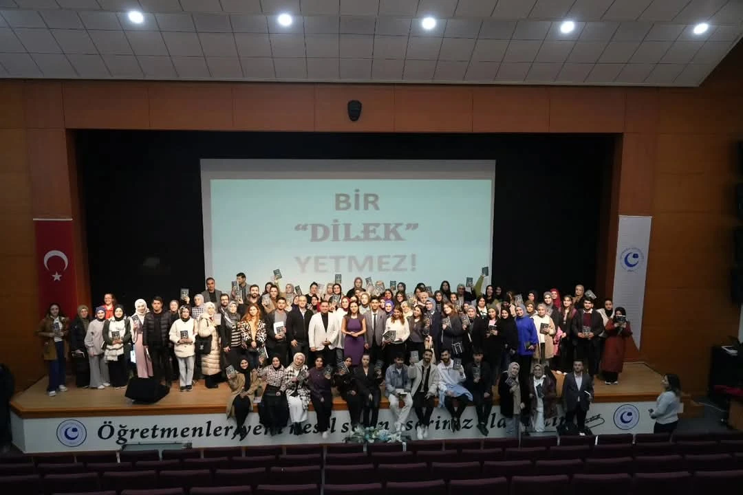 Adıyaman Üniversitesinde "Bir Dilek Yetmez" Konferansı Gerçekleştirildi