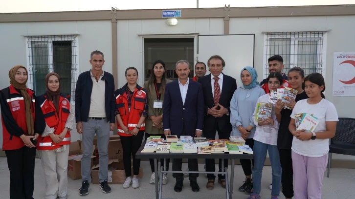 Başkan Kılınç Kitap Bağış Kampanyasında Öğrencilerle Bir Araya Geldi