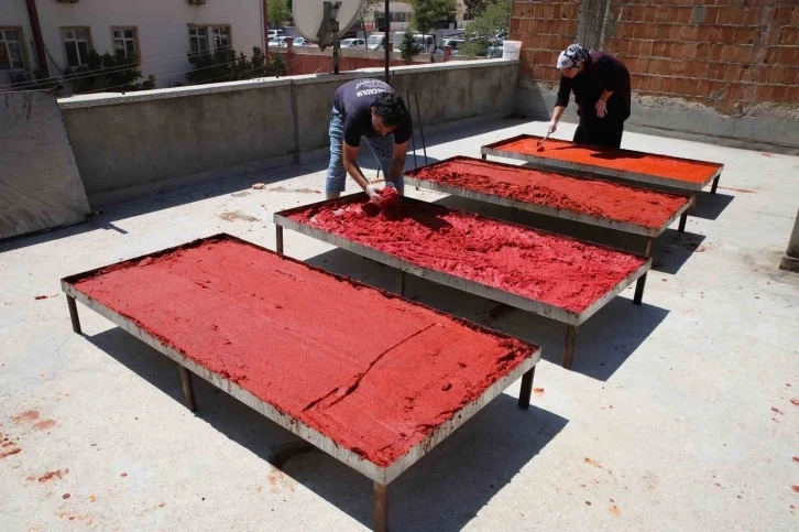 Gaziantep’te biber salçası mesaisi başladı