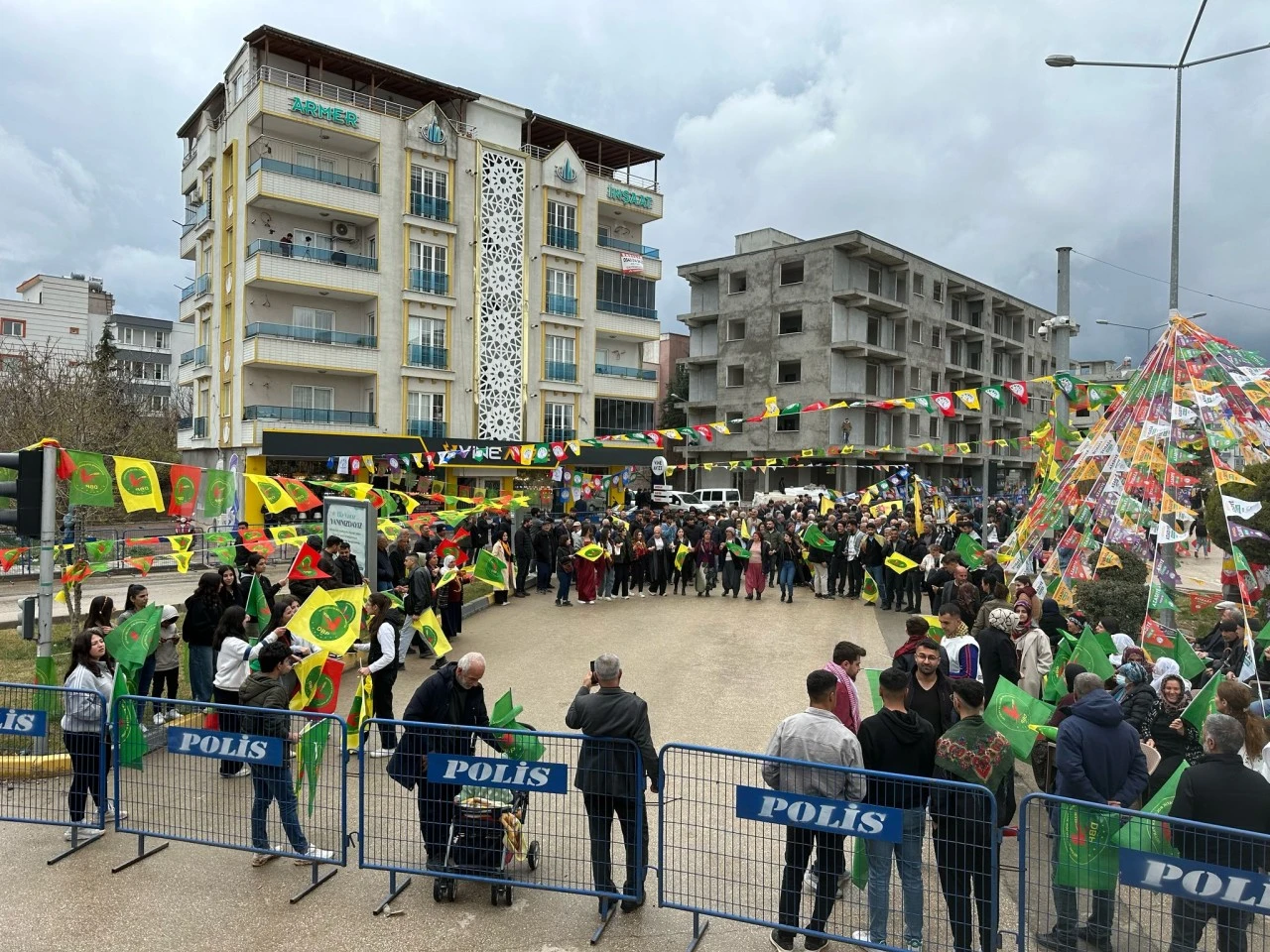 DEM PARTİ ADIYAMAN TEŞKİLATINDAN GÖRKEMLİ NEWROZ KUTLAMASI