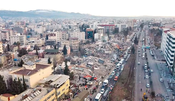 UYANDIĞIMIZDA TAM BİR KIYAMET SABAHIYDI NE BİZ NE DE ŞEHRİMİZ YERİNDE DURUYORDU!